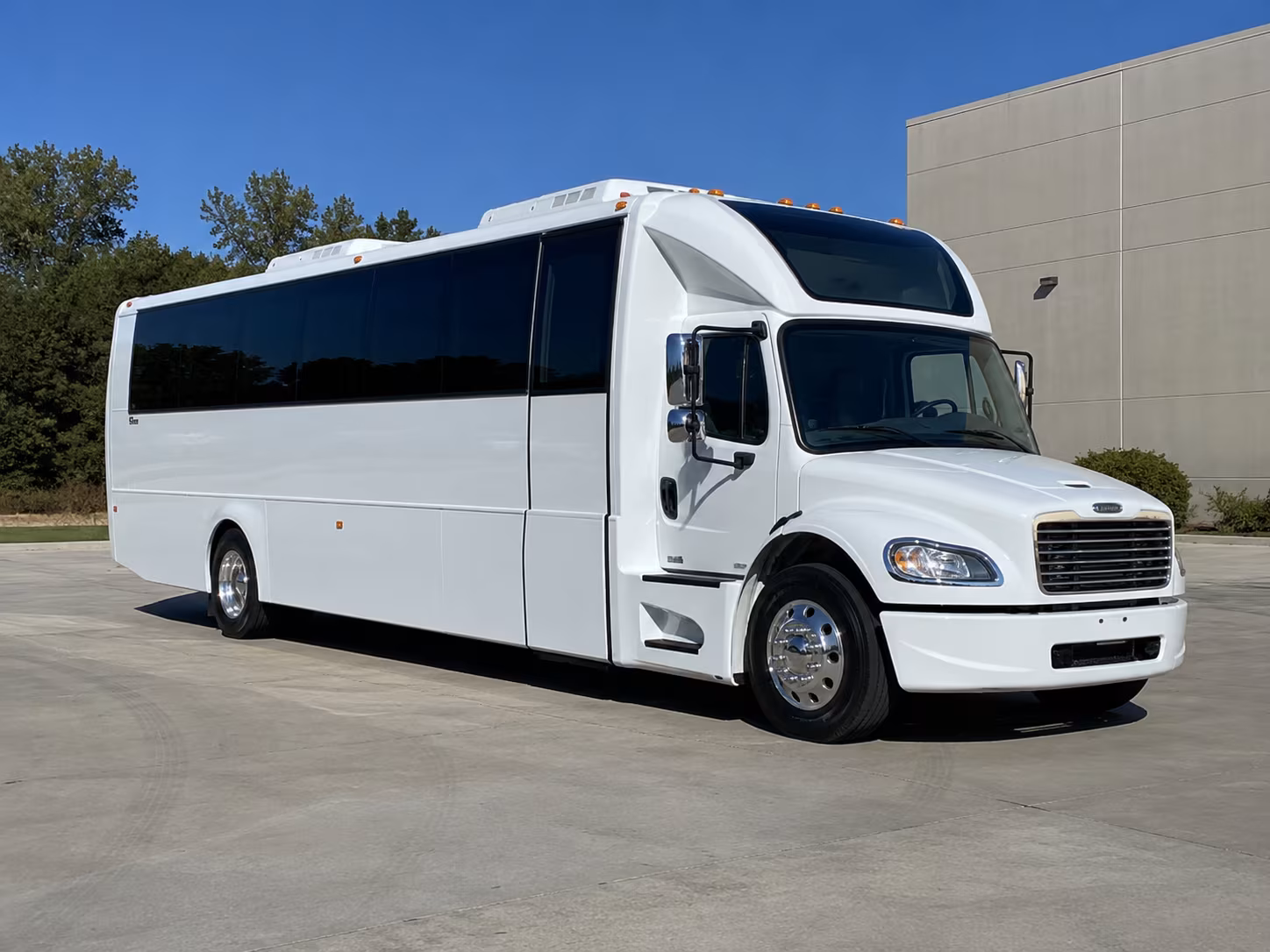 Rent a Bus to Veterans United Home Loans Amphitheater