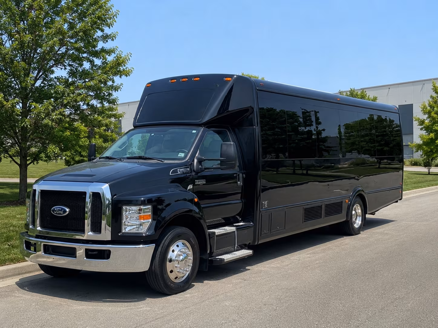 25 Passenger Party Bus Exterior