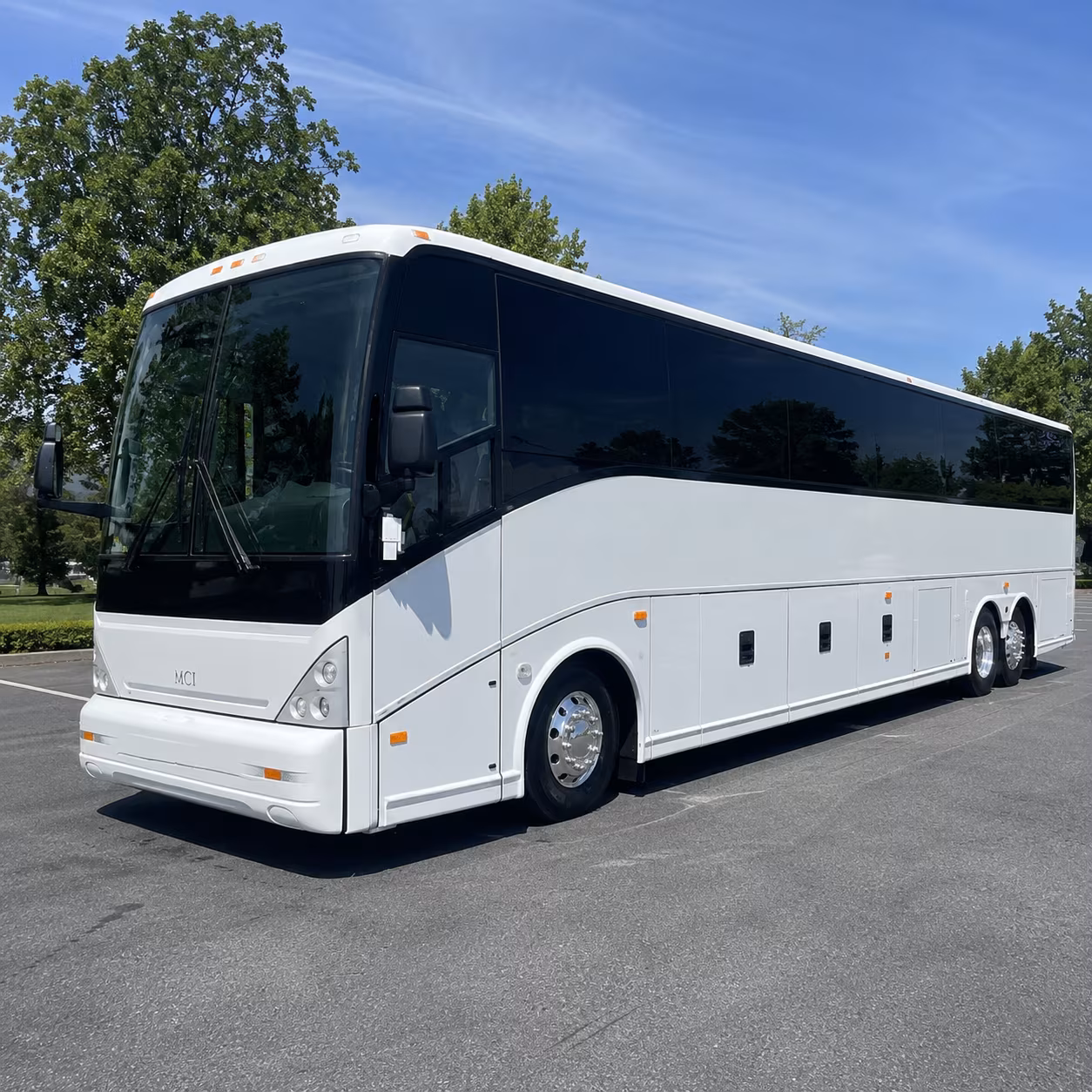 Hampton Airport Shuttle & Transportation party bus exterior