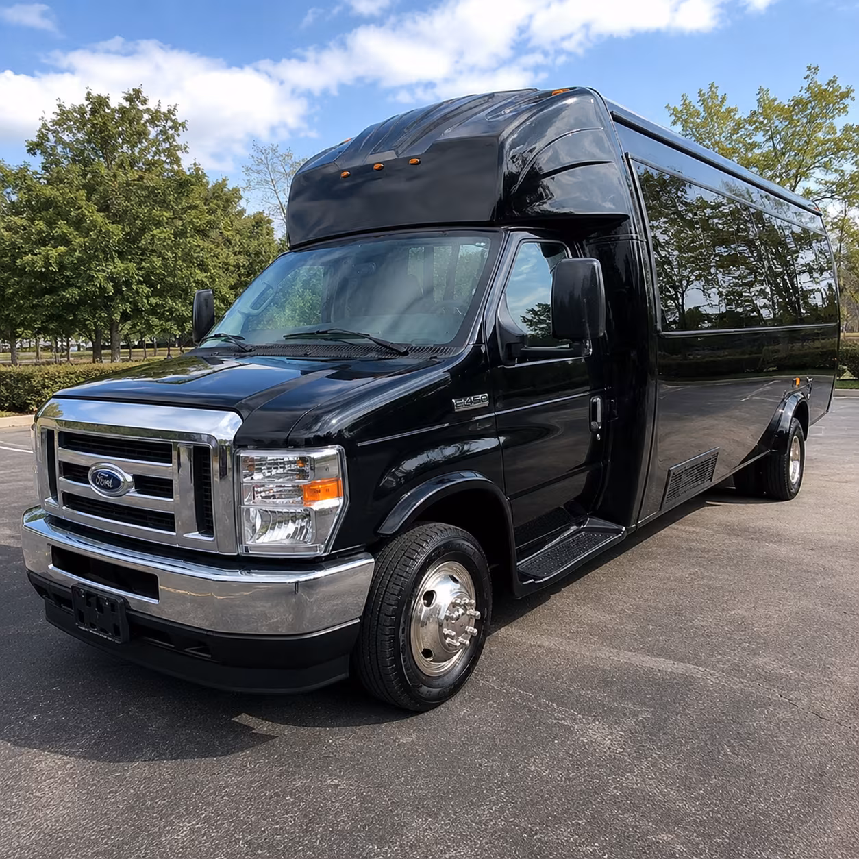Suffolk Homecoming & Prom Party Bus Rentals