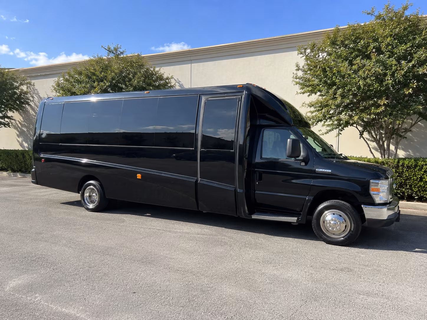 Virginia Beach Birthday, Sweet 16, & Quinceañera Party Bus Rentals